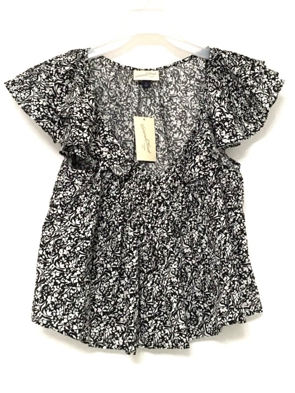 Universal Thread Women's Size S Black & White Ruffle Short Sleeve Top NWT